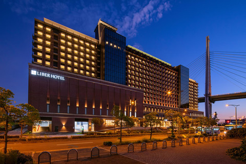 Hotel Exterior (Photo: Business Wire)