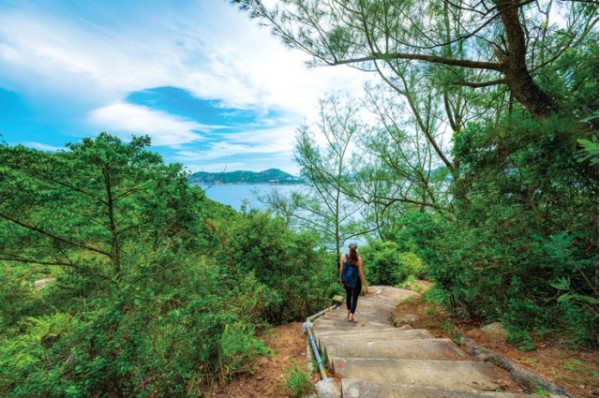 Connect with nearby nature for therapeutic activities (Credit: Hong Kong Tourism Board)