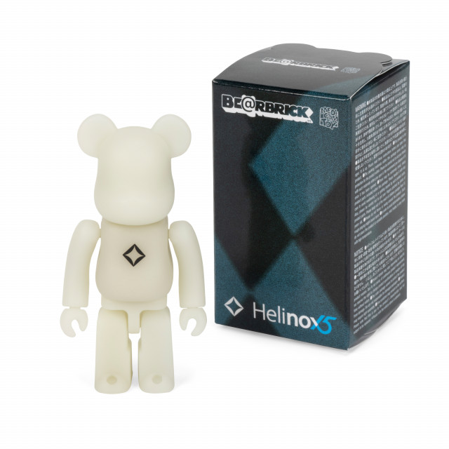 헬리녹스 창립 15주년 한정판 에디션 ‘Helinox x BE@RBRICK 100% - Glow’